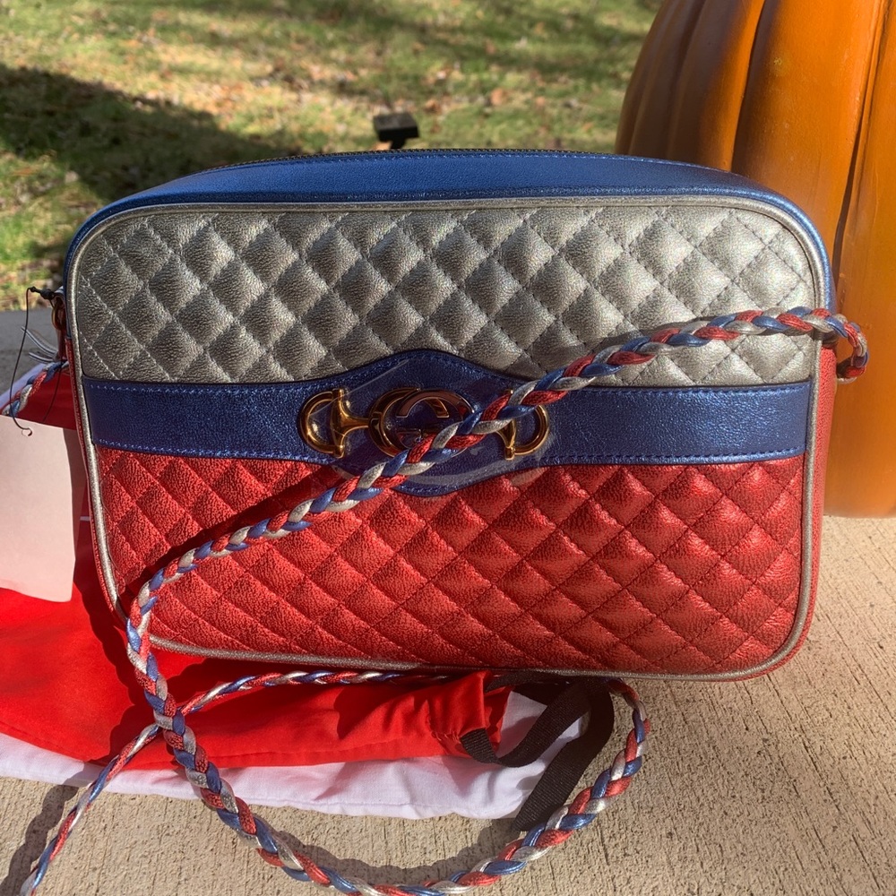 ⛔️SOLD⛔️Authentic GUCCI METALLIC QUILTED LEATHER - Picture 2 of 16